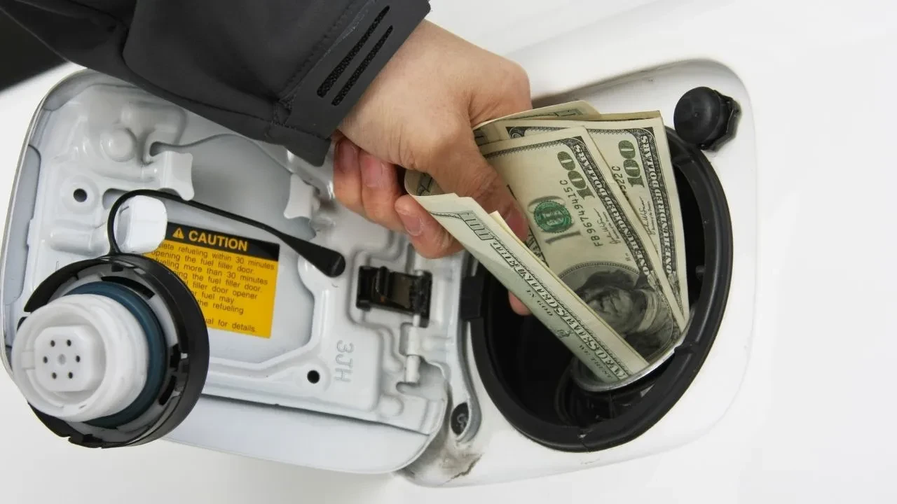 Akaryakıt fiyatlarına üçlü zam şoku! Benzin, motorin, LPG hepsi değişecek
