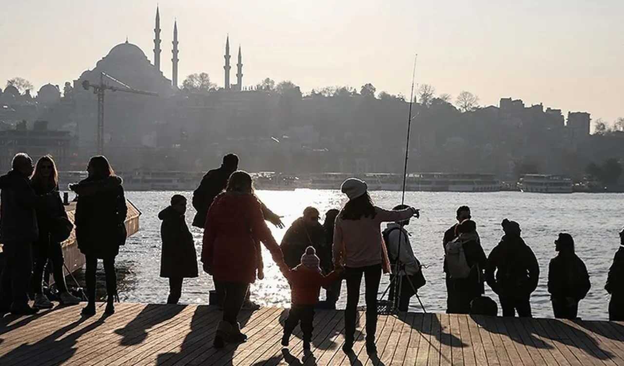 İstanbul'da sıcaklıklar artıyor! Bahar havası geri geliyor! İşte 21 Mart 2025 il il hava durumu