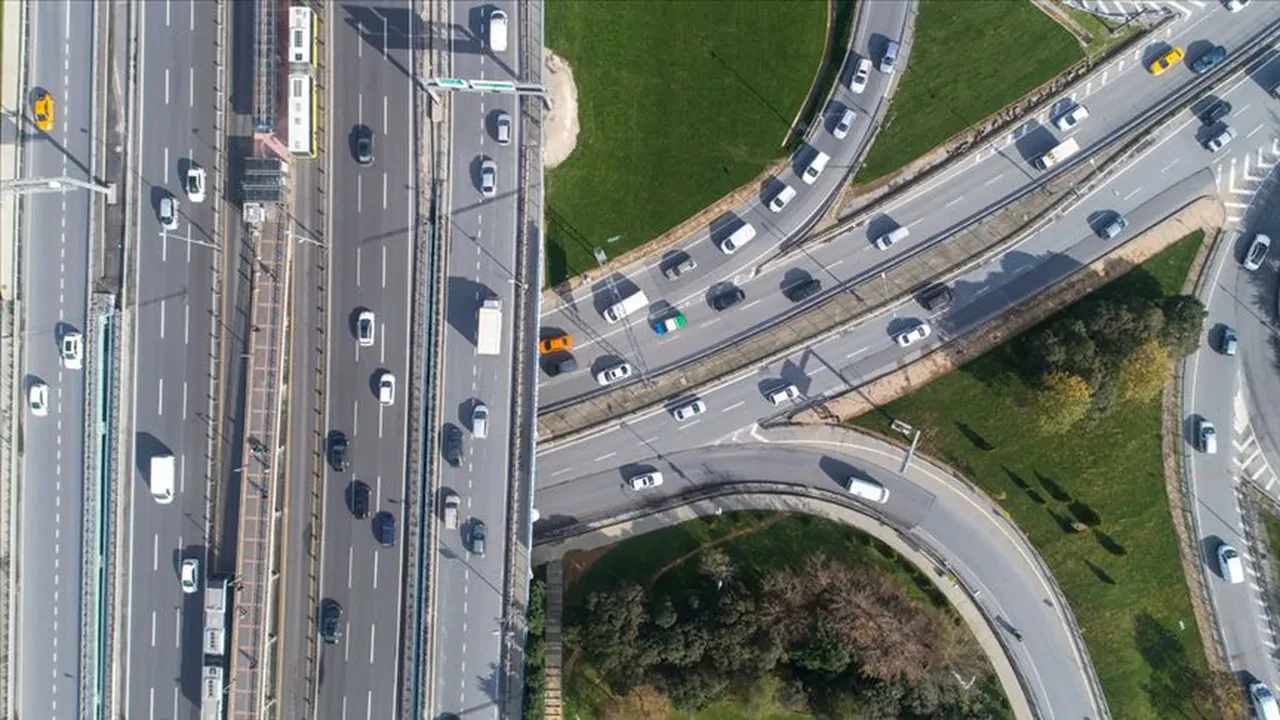İstanbul’da trafiğe kapatılan yollar hangisi? Saraçhane’ye giden yollar kapandı