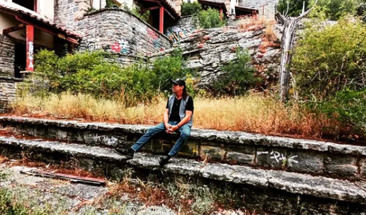 Köy onlarca yıldır boştu! Dudak uçuklatan fiyata alıp yeni bir dünya inşa etti