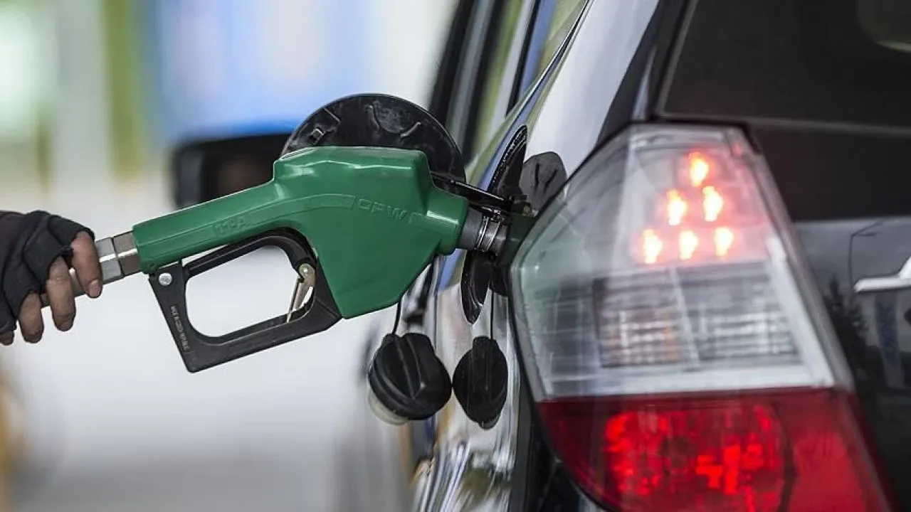 Döviz artışı pompayı vurdu! Akaryakıtta tabela değişiyor: Benzin, motorin ve LPG'de zam bekleniyor