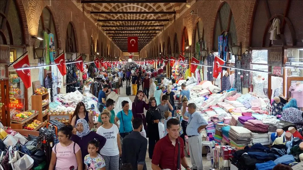 Esnafta bayram coşkusu! '120 milyar liralık ciro hedefiyle kasaplardan marketlere büyük yoğunluk