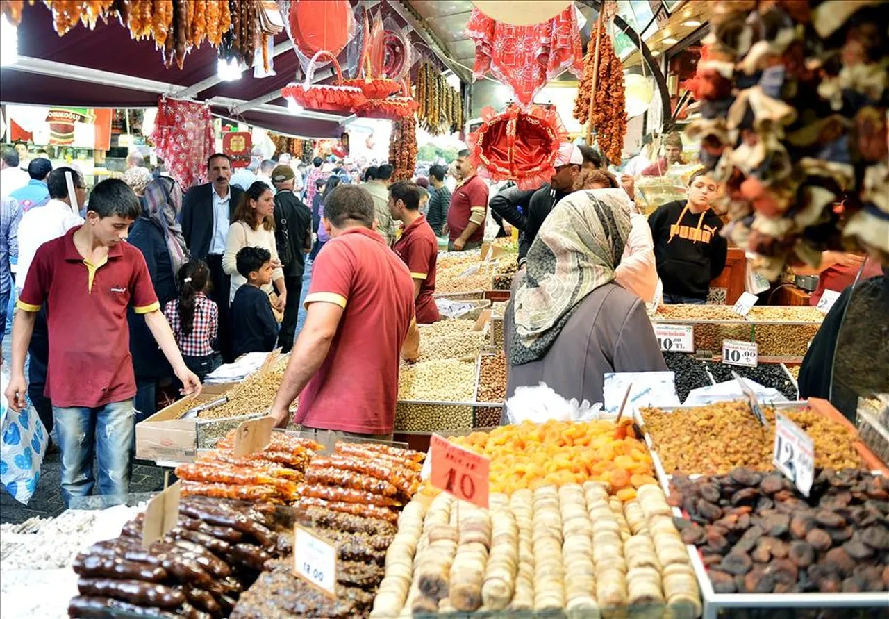 Esnafta bayram coşkusu! '120 milyar liralık ciro hedefiyle kasaplardan marketlere büyük yoğunluk