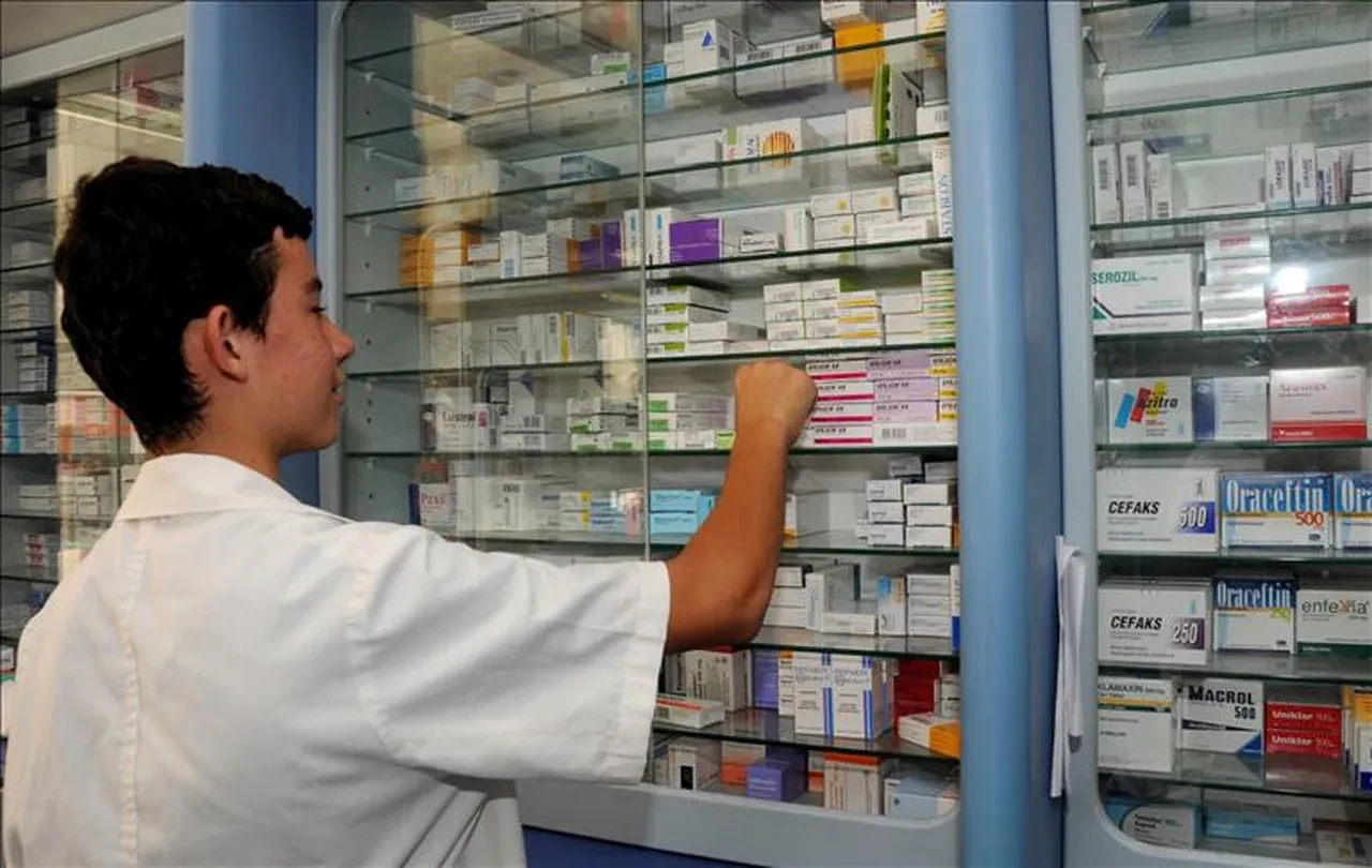 İlaç fiyatları için yeni düzenleme! Resmi Gazete'de yayımlandı: Eczacılar artık o kaybı yaşamayacak