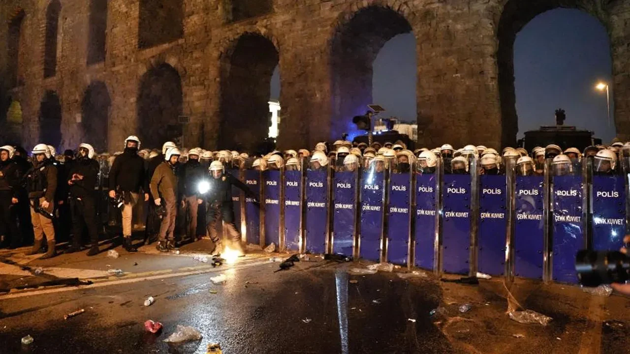 İstanbul Valisi Davut Gül'den protesto açıklaması: Kirli tezgaha geçit yok