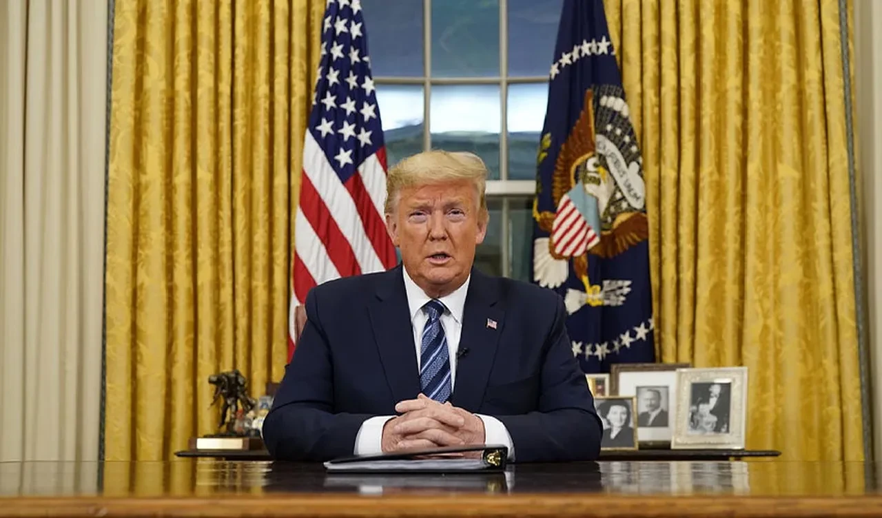 Trump, ABD'nin gizli silahını duyurdu: Dünyanın ilk 6. nesil savaş uçağı F-47! '5 yıldır gizlice uçuyor'