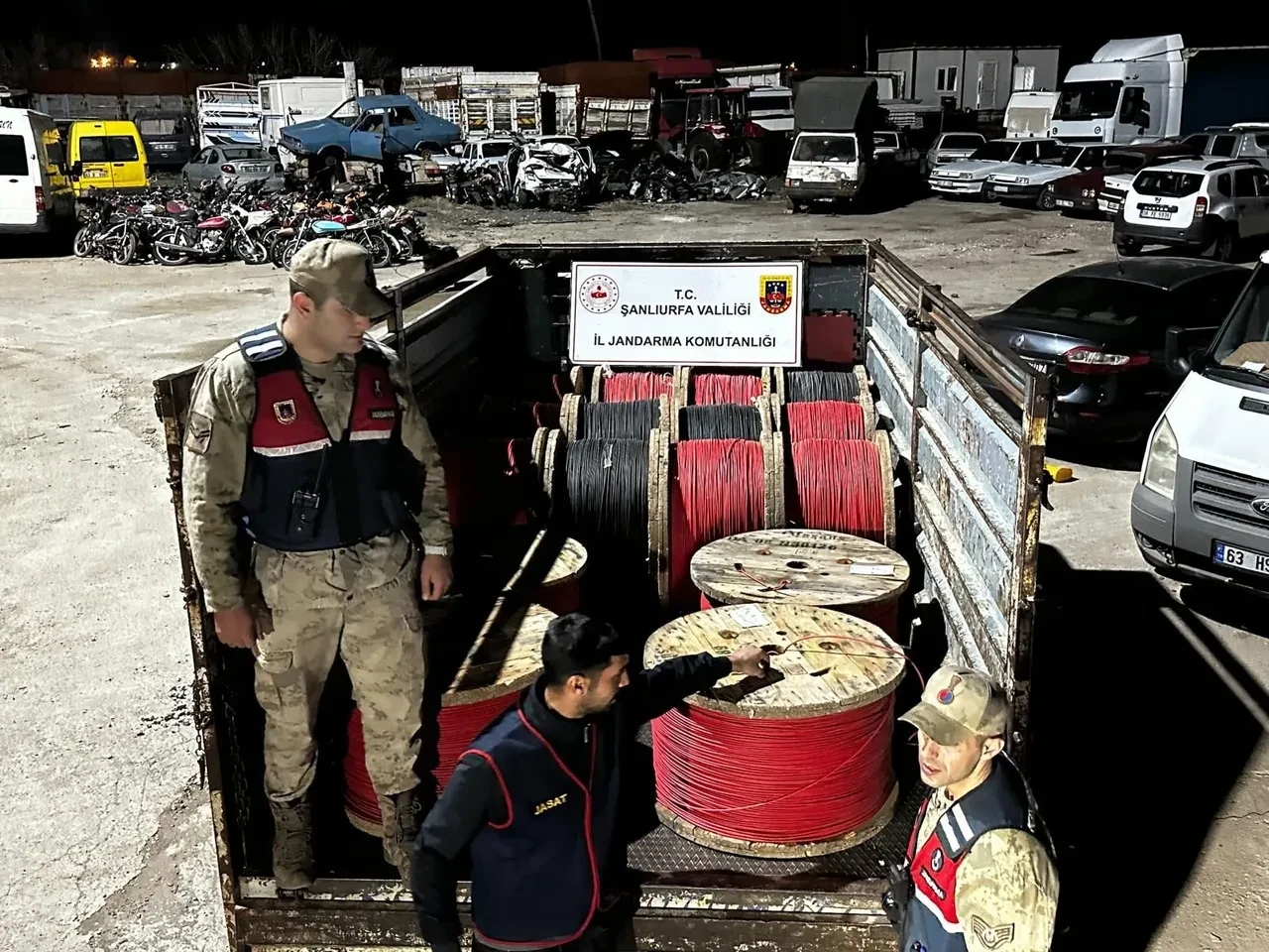 Hırsızlar şantiyeden çaldı, jandarma yakaladı: Piyasa değeri 6 milyon TL