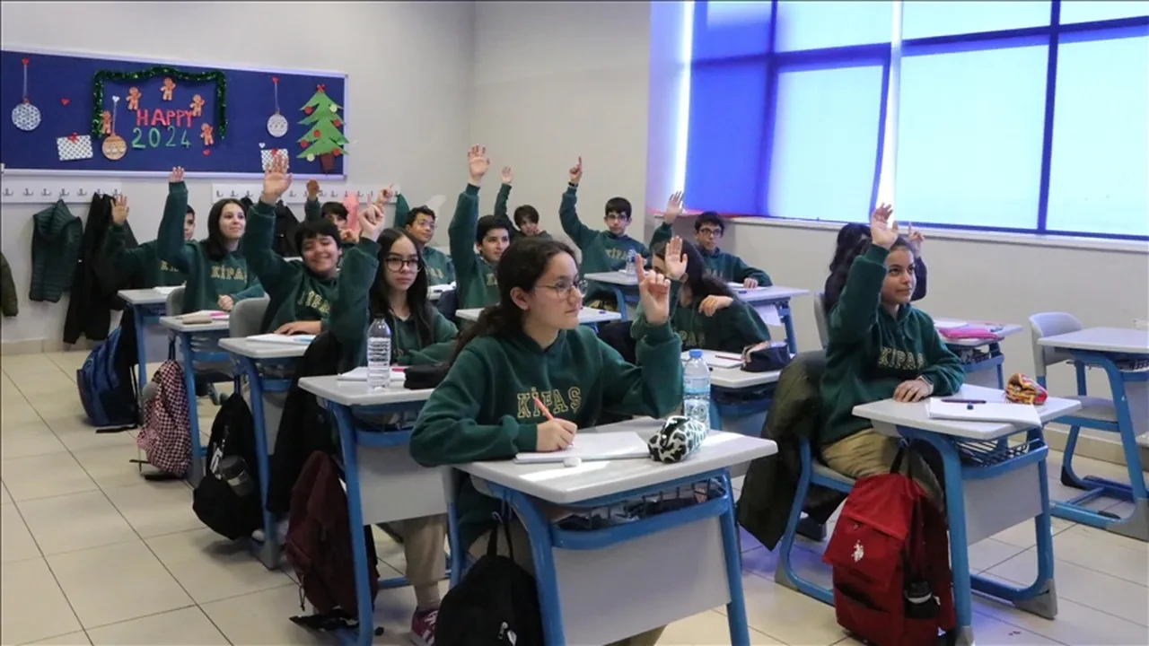 Yarın okullar tatil mi? 24 Mart Pazartesi günü için gözler valiliklere çevrildi