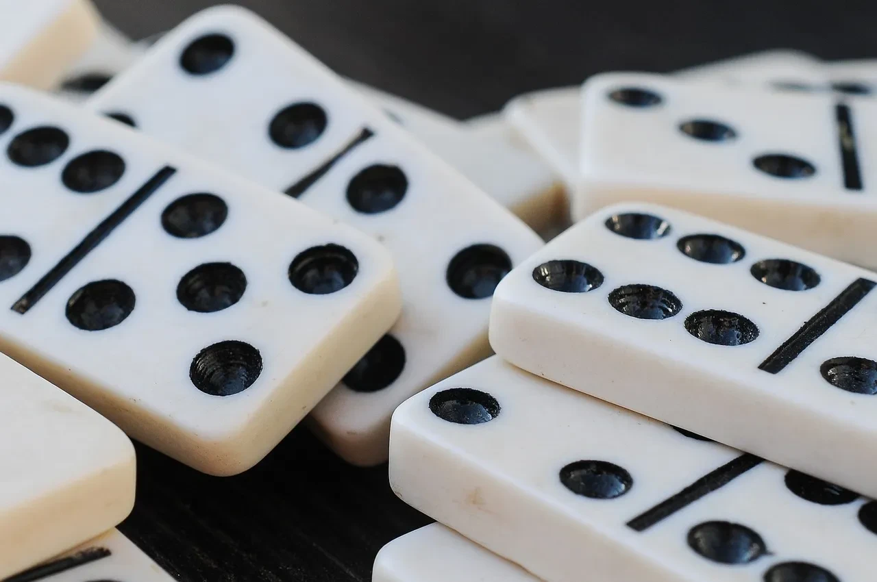 Domino Nedir ve Nasıl Oynanır? Domino Oyunu Toplam Kaçta Biter?