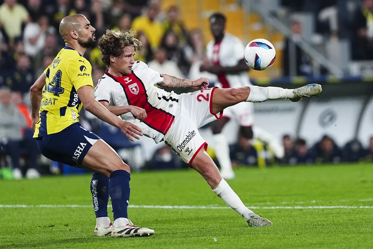 Galatasaray yeni 10 numarasını buldu! Süper Lig ekibiyle transfer görüşmeleri başlıyor