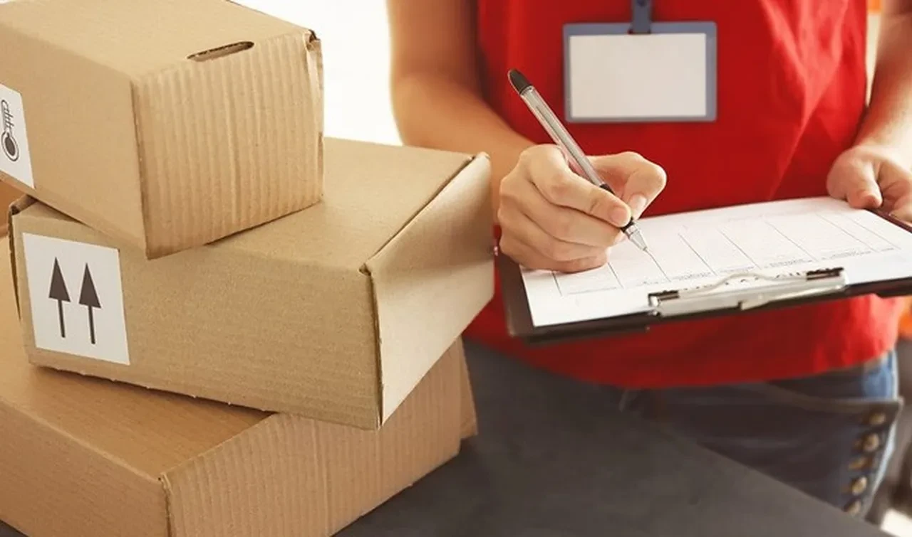 Bayramda kargo şirketlerinin çalışıp çalışmayacağı merak ediliyor