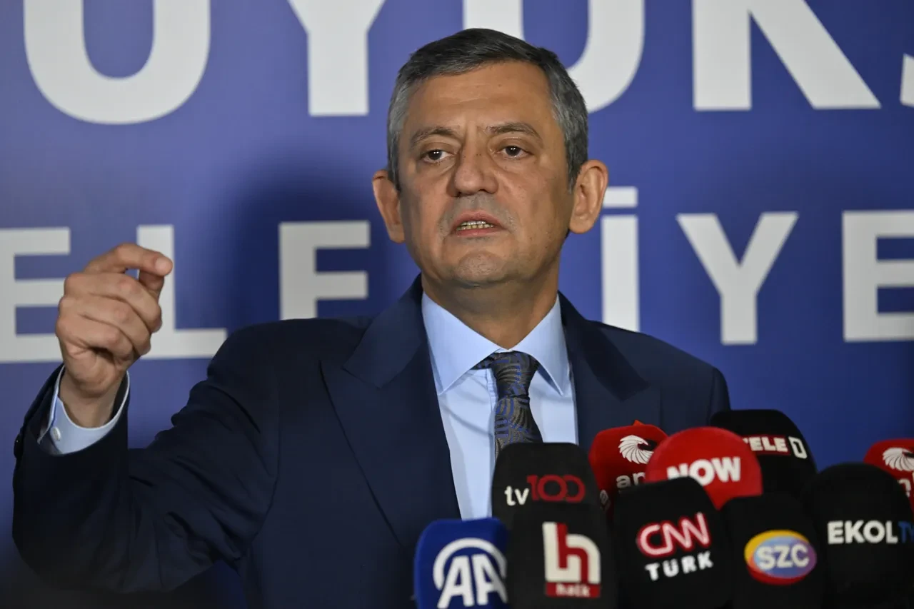 Lütfü Savaş'tan CHP'deki olağanüstü kurultay için iptal başvurusu