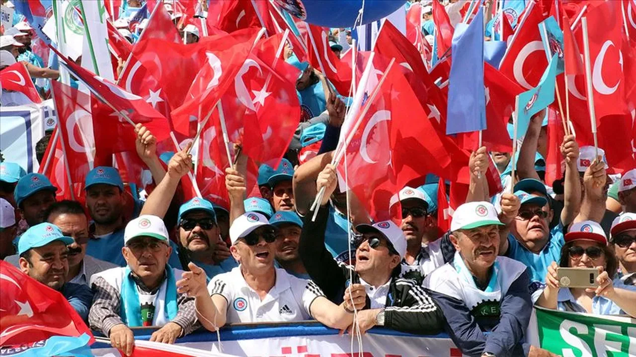 1 Mayıs resmi tatil mi? 2025 resmi günler takvimi