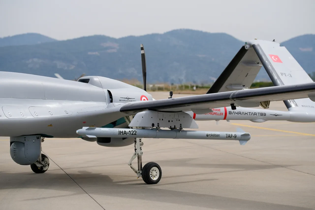 Bayraktar TB3 SİHA'dan kritik başarı! Bayraktar TB2 işaretledi, süpersonik füze ile vurdu