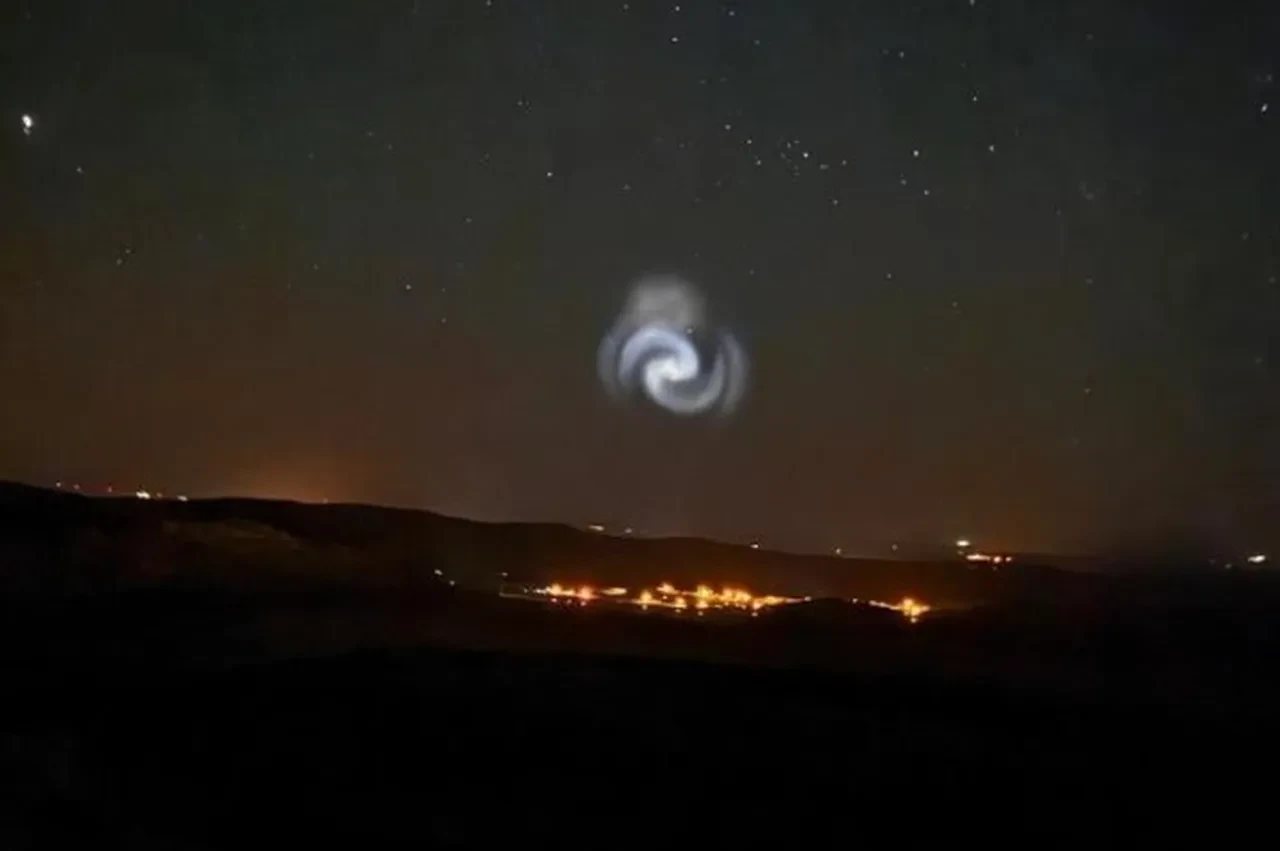 Elazığ'da görüntülenen cisim Grok'a soruldu! İşte heyecanlandıran olayın nedeni