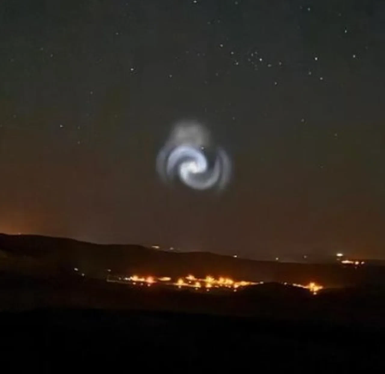 Elazığ'da görüntülenen cisim Grok'a soruldu! İşte heyecanlandıran olayın nedeni