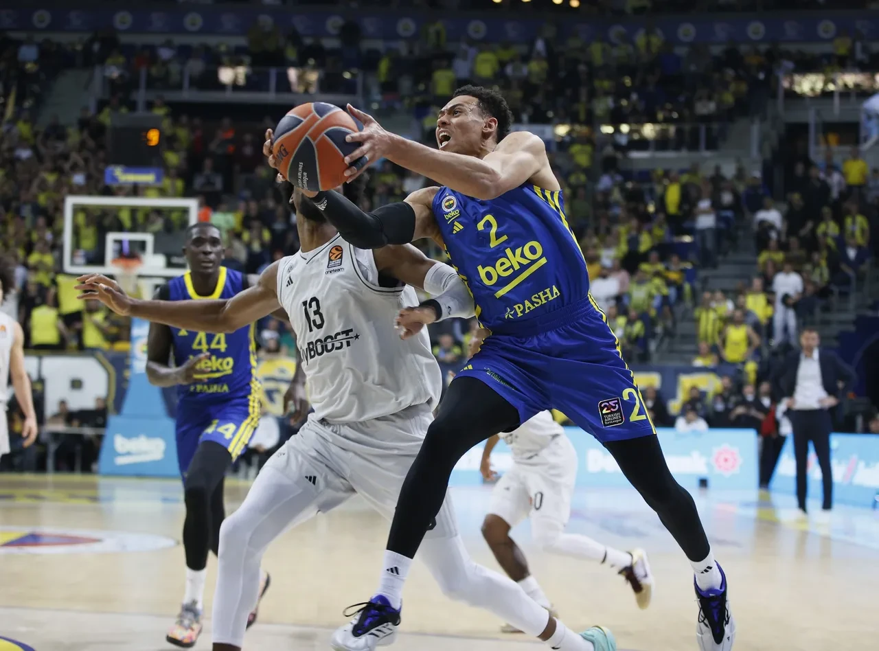 Fenerbahçe Beko, Paris maçı kaç kaç bitti? EuroLeague'de play-off'u garantiledi