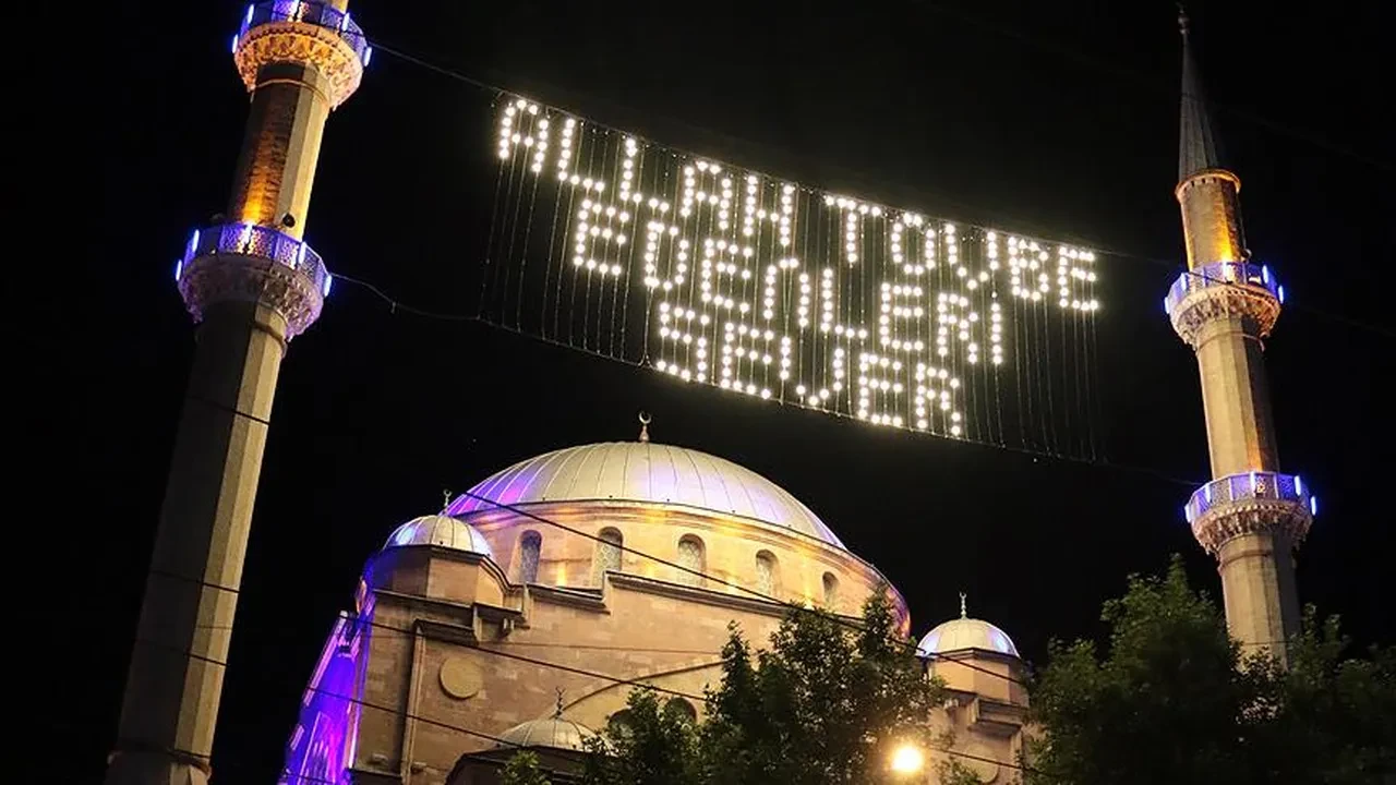 Kadir gecesi bugün mü, yarın mı? Ramazanın son günlerine girdik