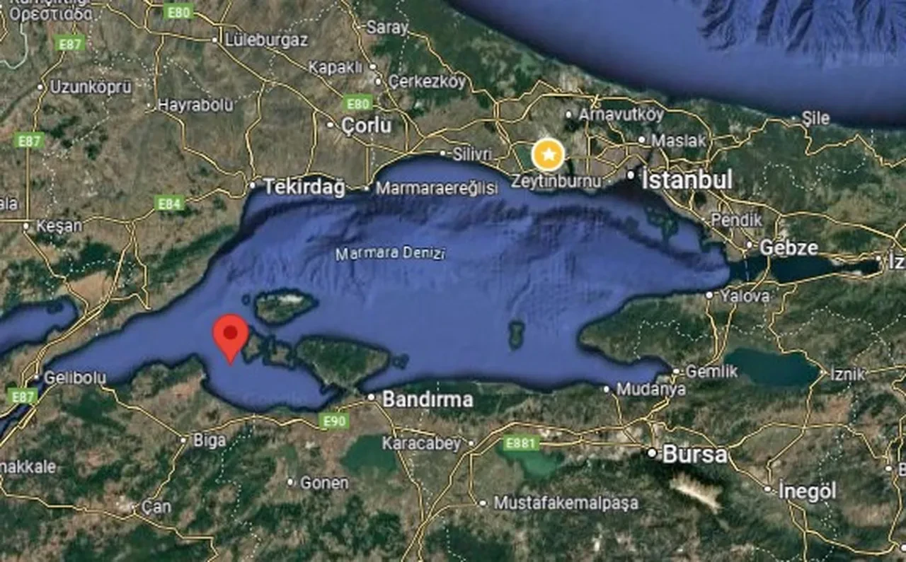 Marmara Denizi'nde deprem oldu! Kandilli Rasathanesi verileri duyurdu