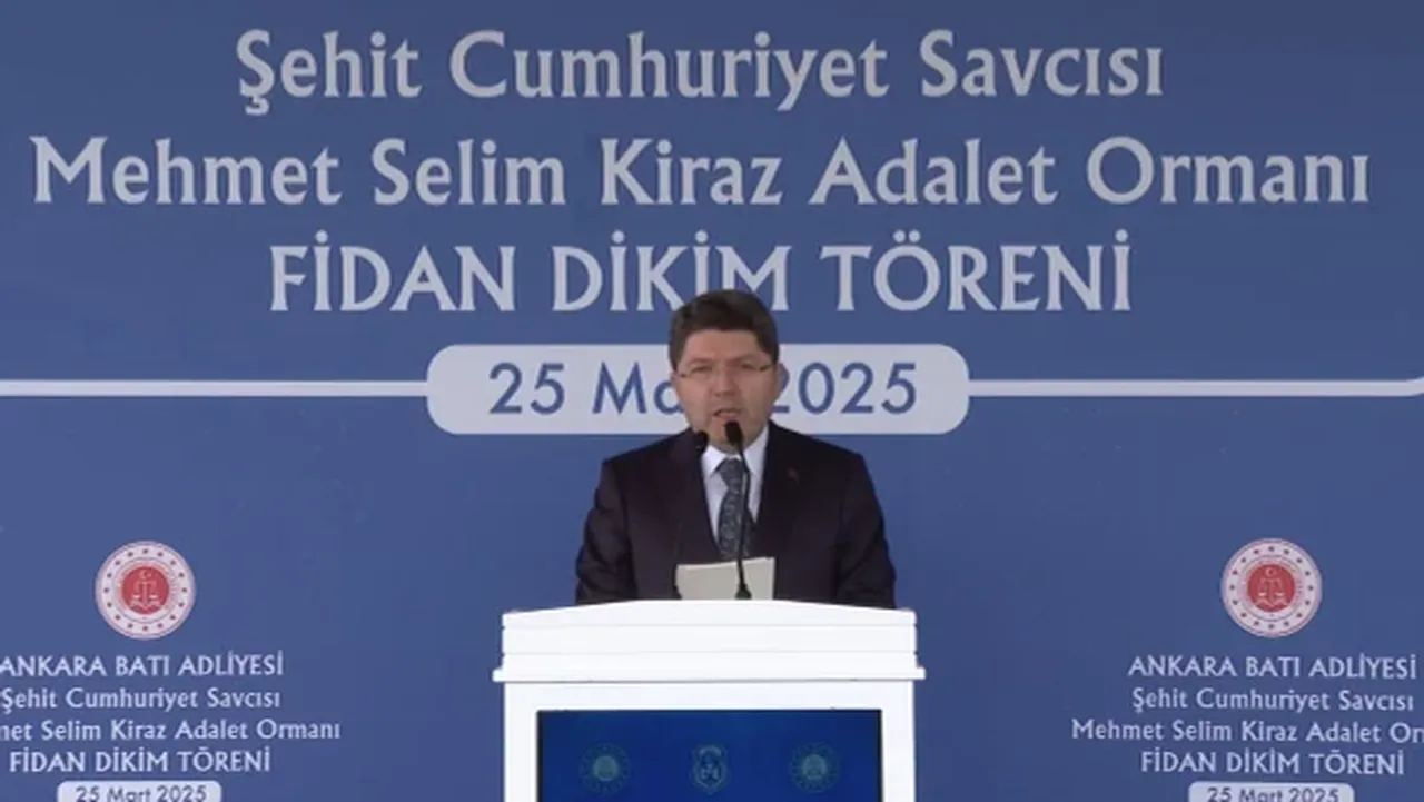 Son dakika | Bakan Tunç'tan Özgür Özel'in boykot çağrısına sert tepki: 'Tehlikeli ve yanlıştır'