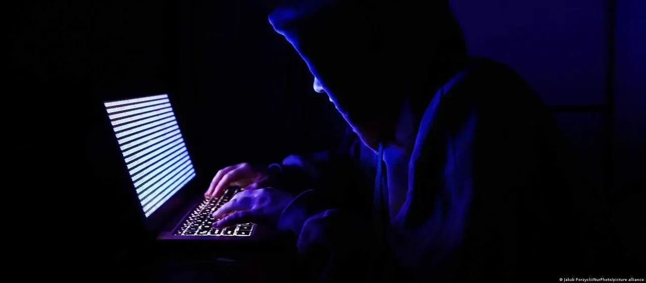 Telefonunuz dinleniyor olabilir! Çin'den ABD'ye şok casusluk suçlaması