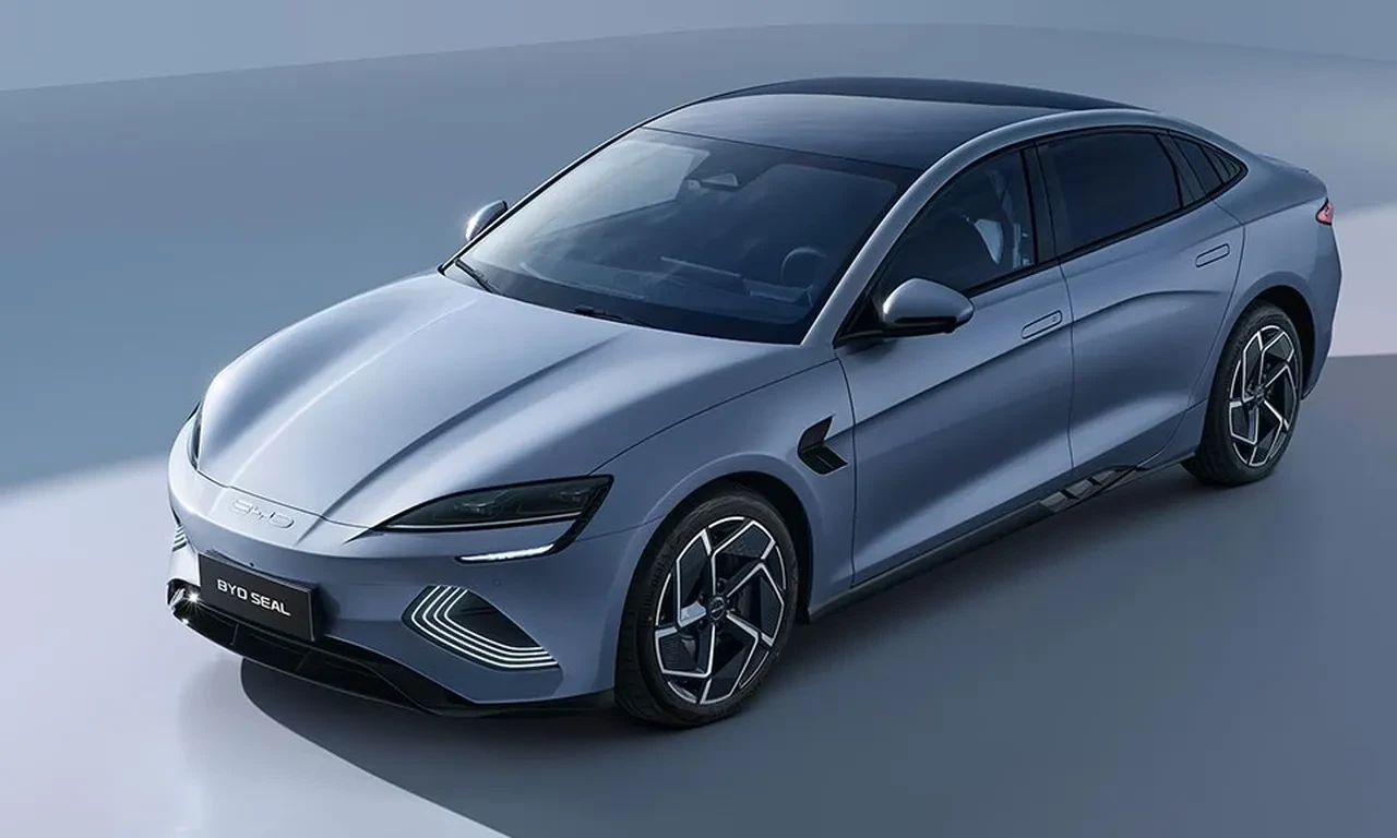 Tesla sonunda tahtını kaybetti! Çin devi rekorla solladı