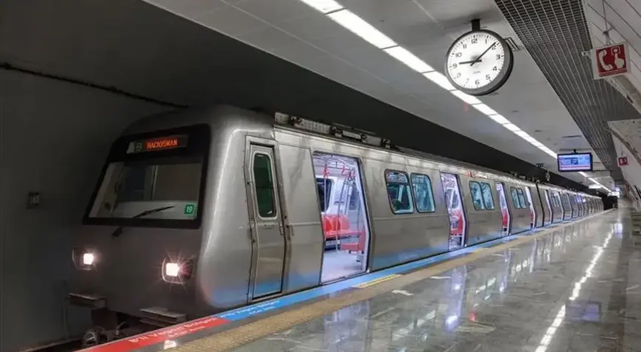 26 Mart Kadir Gecesi metroların saat kaça kadar açık olduğu araştırılıyor