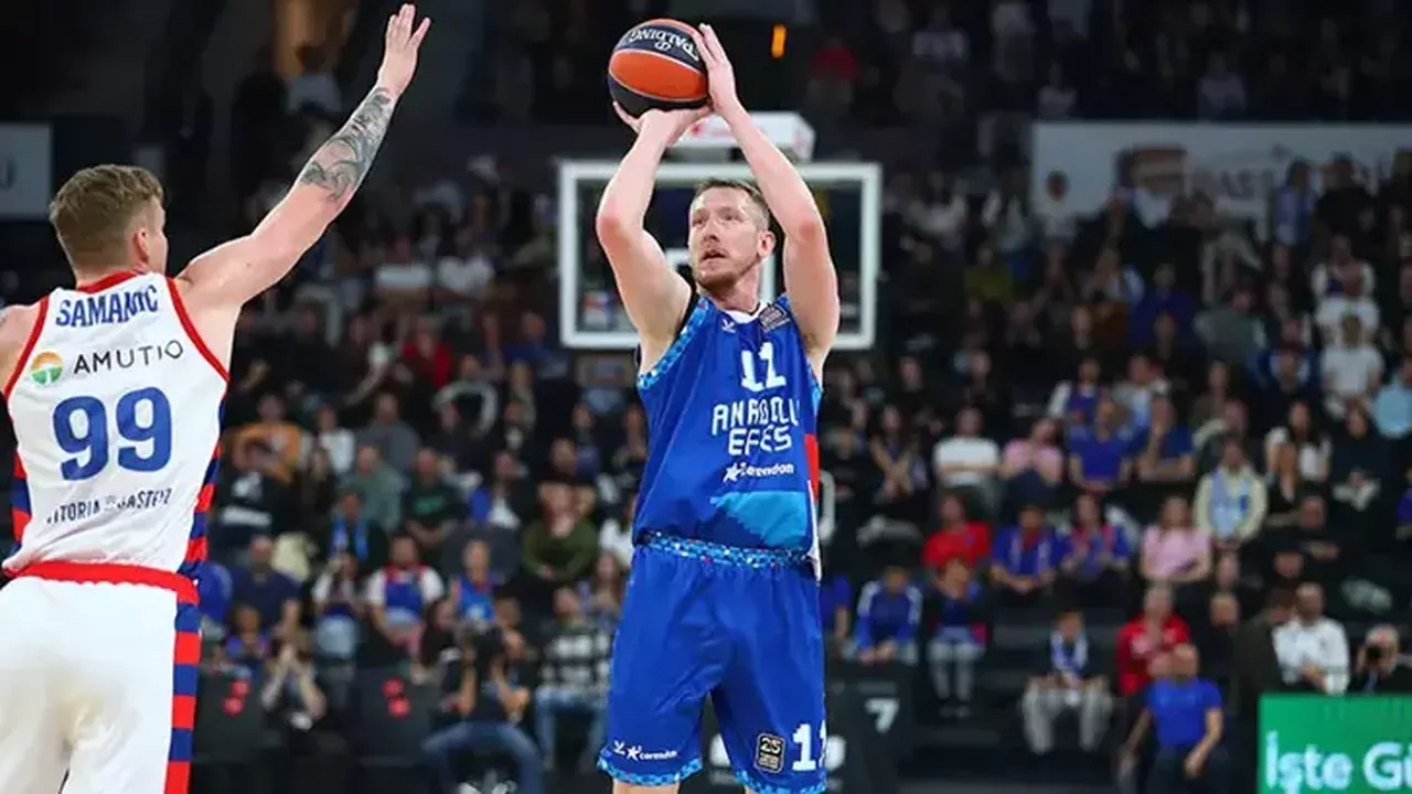 Anadolu Efes Baskonia maçı kaç kaç bitti? Üst üste 5. galibiyet