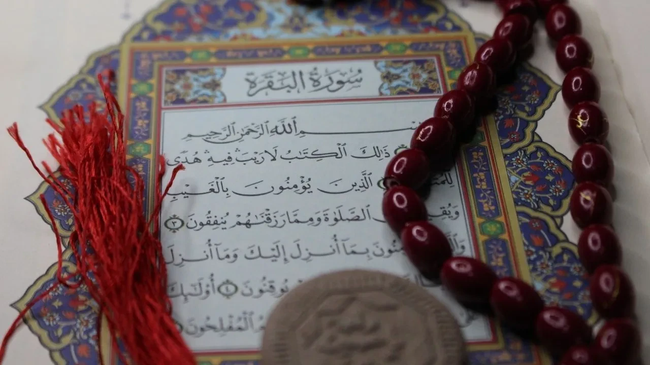 Anneye, kayınvalideye en güzel ayetli Kadir Gecesi mesajları ilgi gördü! Sevgiliye, eşe ve arkadaşa dualı Kadir Gecesi sözleri 2025