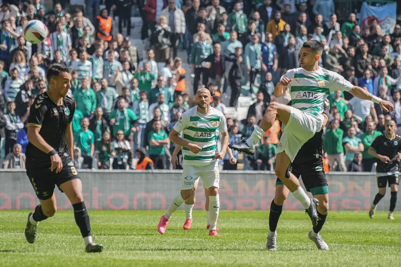 Bursaspor maçı hangi kanalda? Bulvarspor maçının ne zaman, saat kaçta oynanacağı duyuruldu, puan farkı 10'a çıkabilir