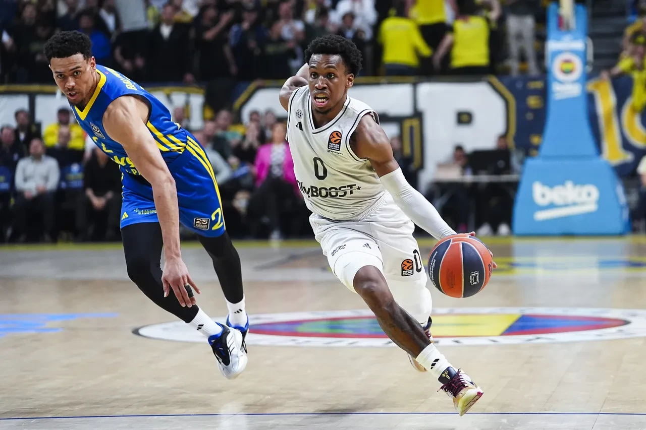 Fenerbahçe Beko son saniyede kazandı! Play-off biletini cebine koydu