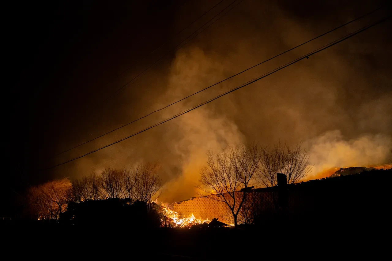 Güney Kore'de yangın faciası! 15 kişi öldü, binlerce hektarlık alan kül oldu