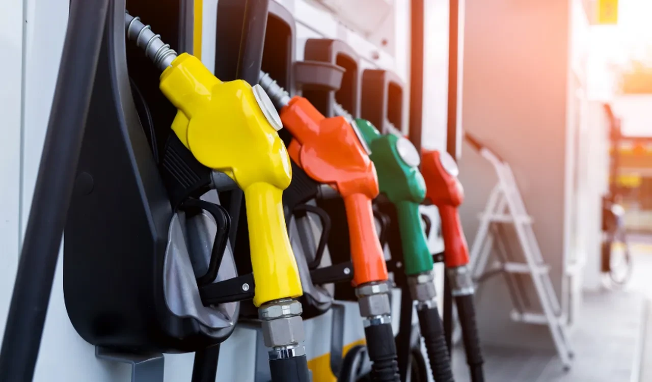 Motorine zam geldi! Akaryakıtta tabela değişti: İşte 26 Mart güncel akaryakıt fiyatları