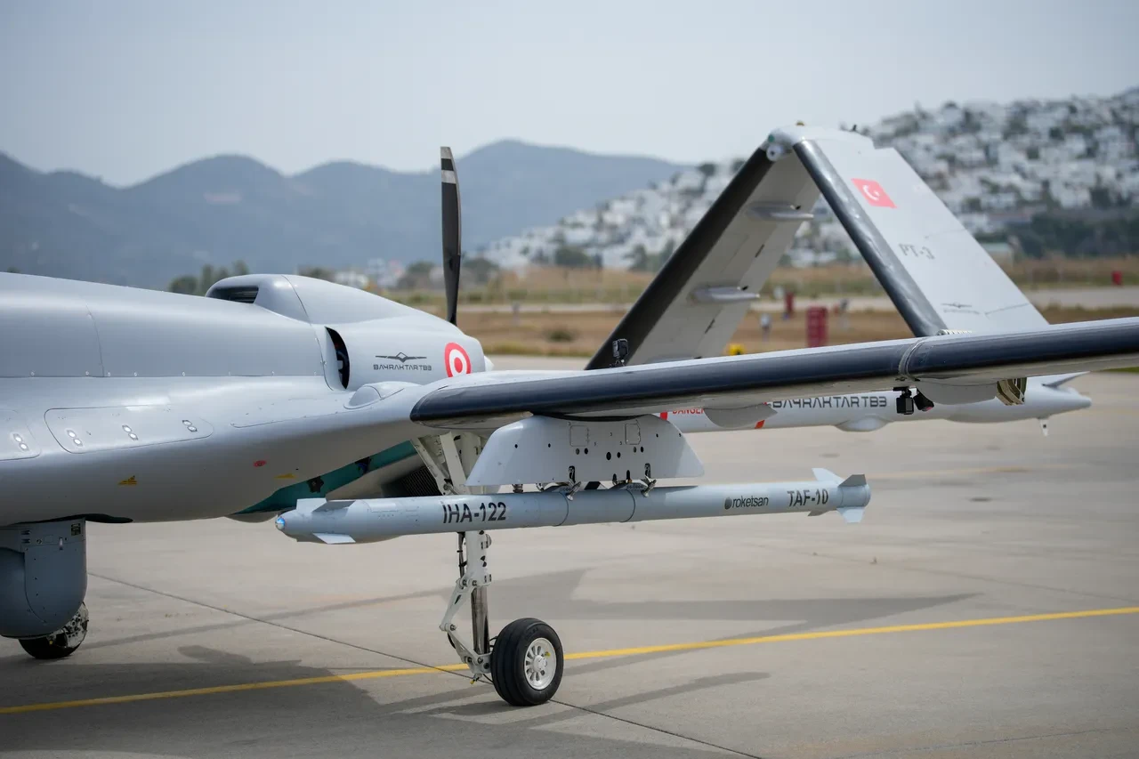 Bayraktar TB3 SİHA'dan süpersonik füze ile hedef tam isabetle vuruldu!