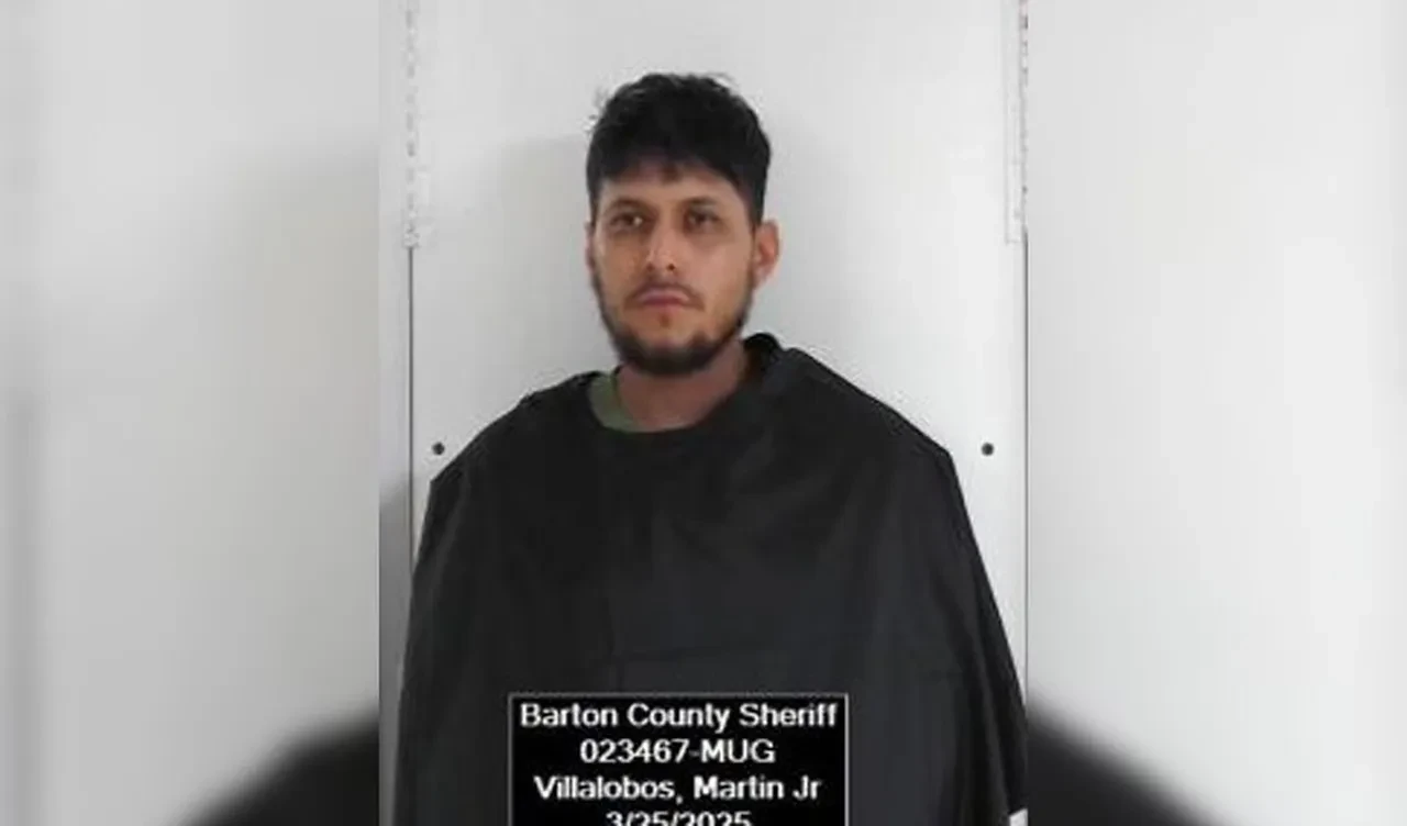 Canavardan korkan çocuk bakıcısına koştu! Yatağın altını kontrol ettiğinde şoke oldu