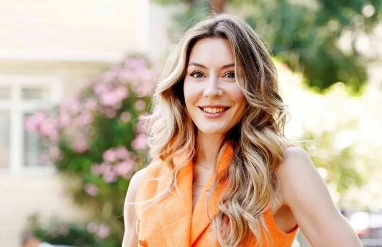 Ege Kökenli'den sevindiren haber! 4 aylık hamile