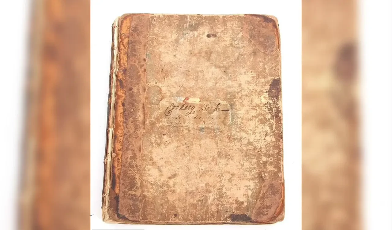 Karton kutuda bulunan 230 yıllık yemek kitabı! Bir tarif var ki herkesin midesini bulandırıyor