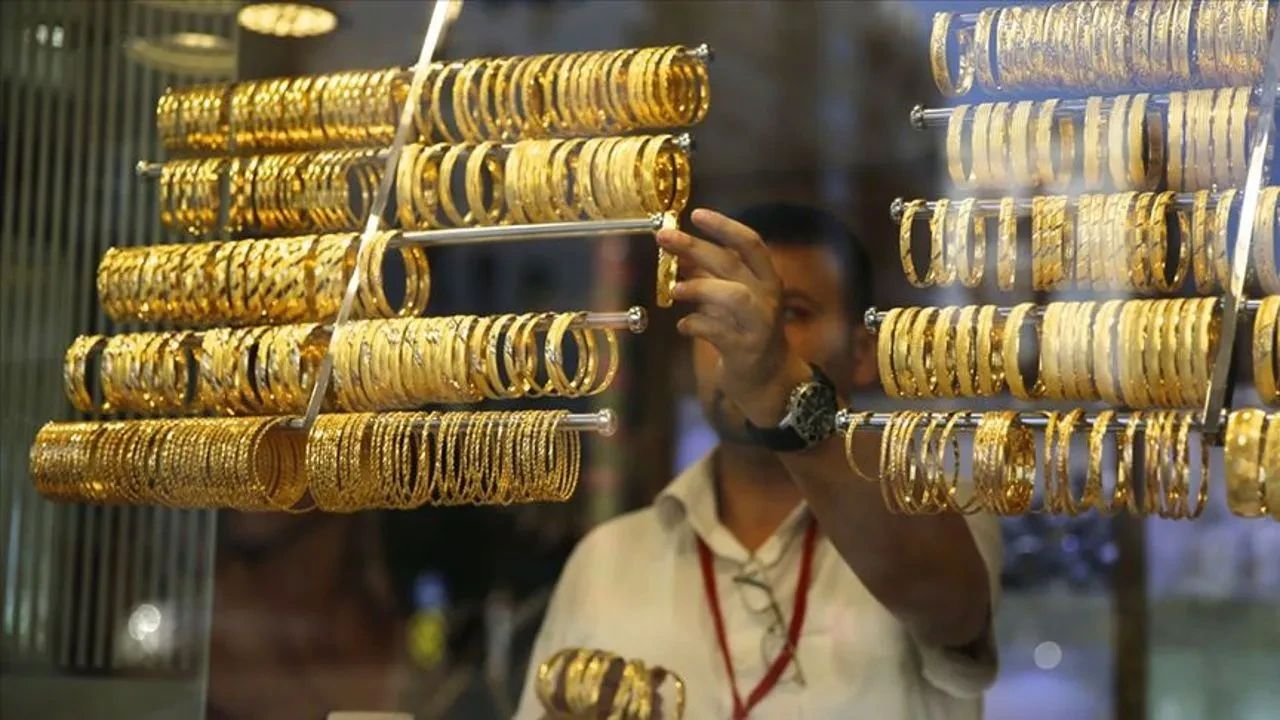 Kuyumcularda yüzde 50 indirim! İslam Memiş altın kampanyası için net konuştu