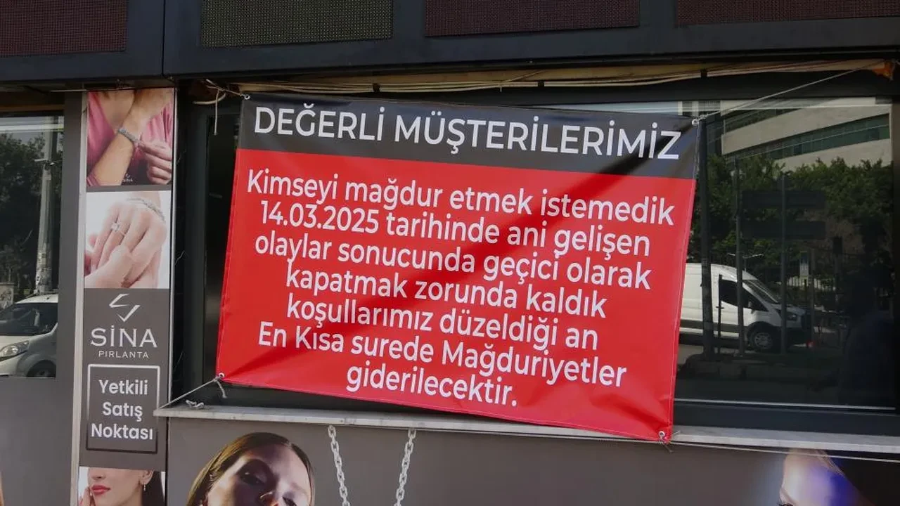 Milyonlarca TL'lik vurgundan geriye afiş kaldı! Gelen geçen bakakaldı