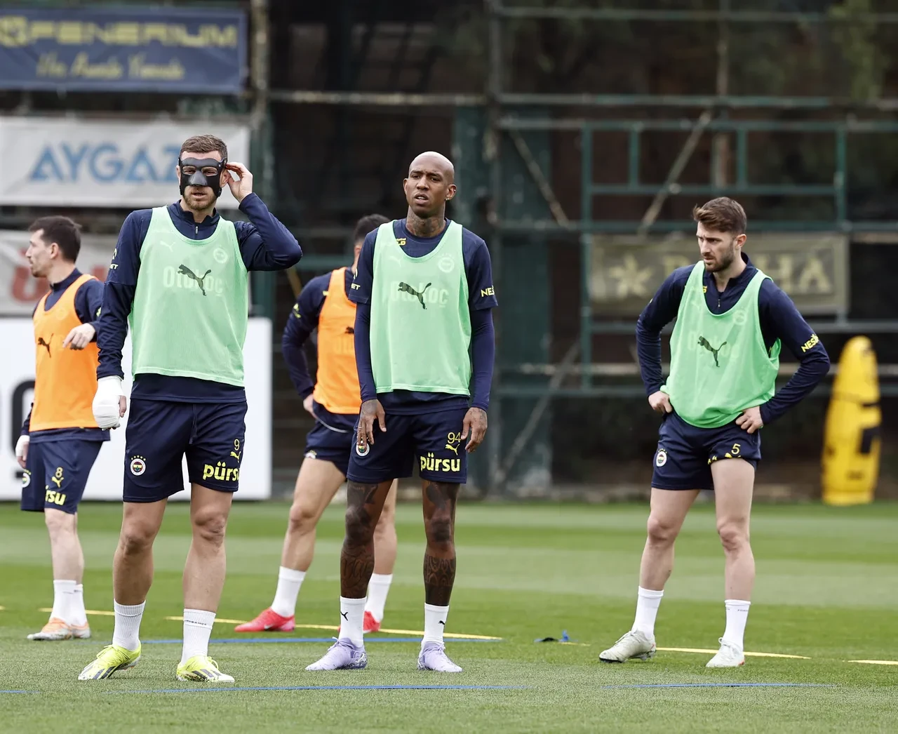 Mourinho kararını verdi! Bodrum'da sürpriz, derbide maskeli balo var!