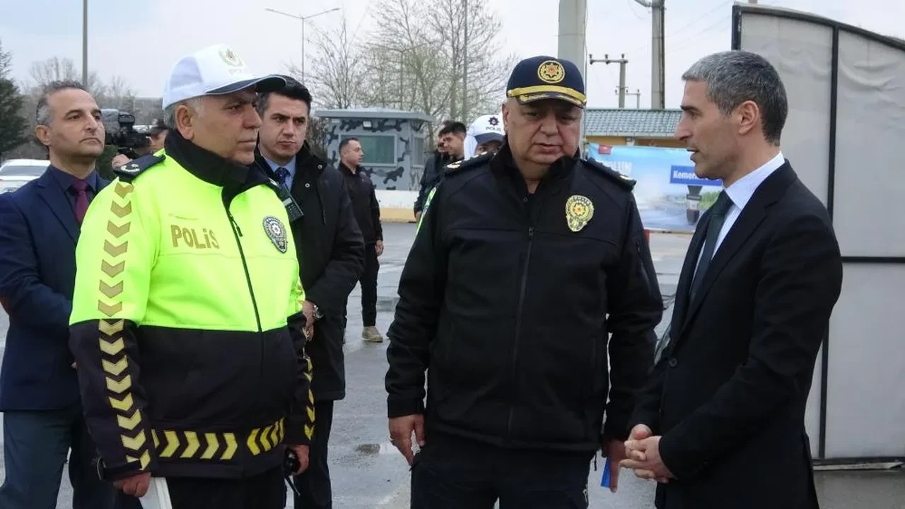 Ankara İzmir karayolunda bayram tedbiri: Araçlara kısıtlama geldi!
