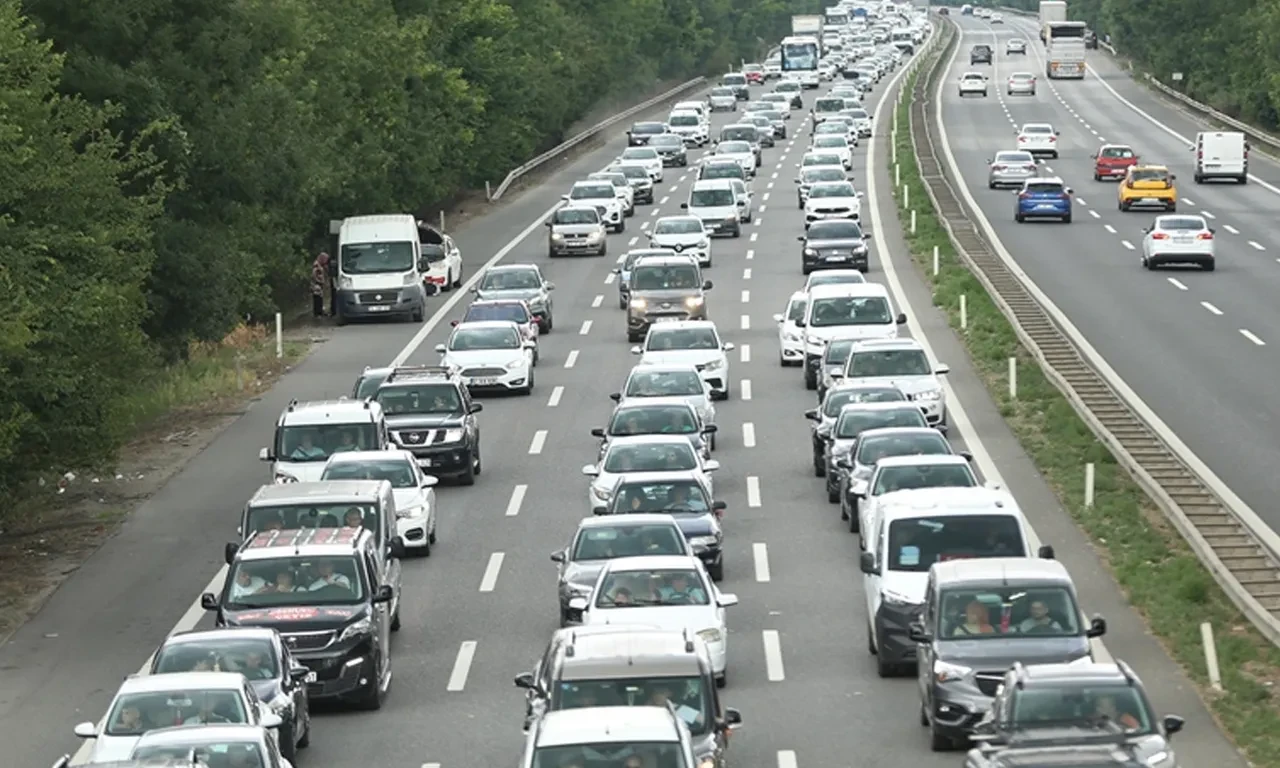 Bayramda yola çıkacaklar dikkat! Uzman isimden yol hipnozu uyarısı