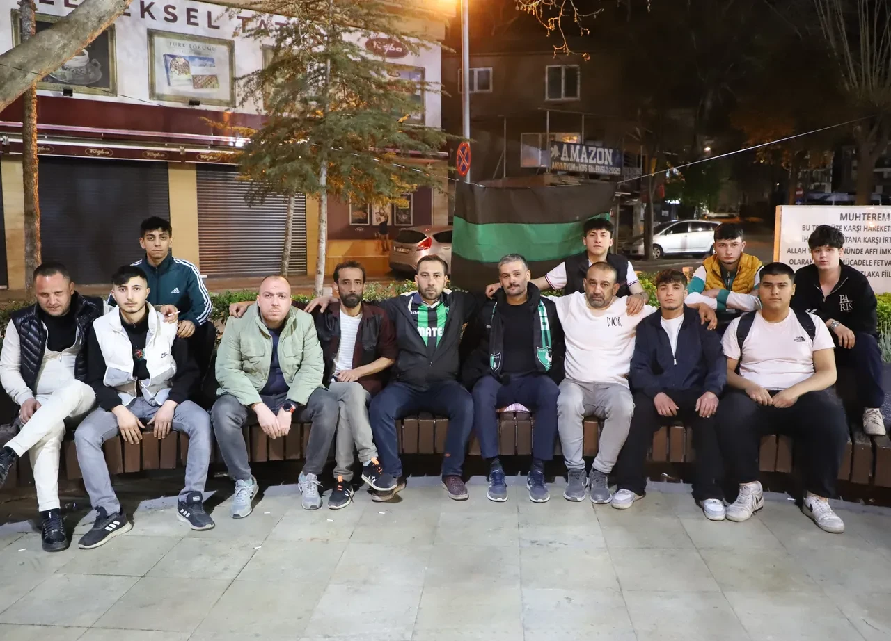 Denizlispor Başkanı Erhan Ergil süresiz açlık grevine başladı