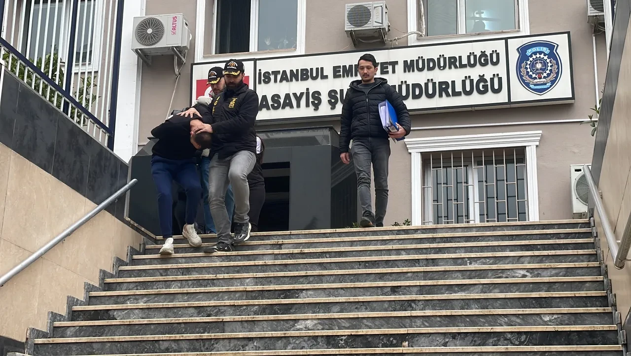 Dolandırıcılardan 'pes' dedirten yöntem! Sahte dekontla cep telefonu satanları dolandırdılar