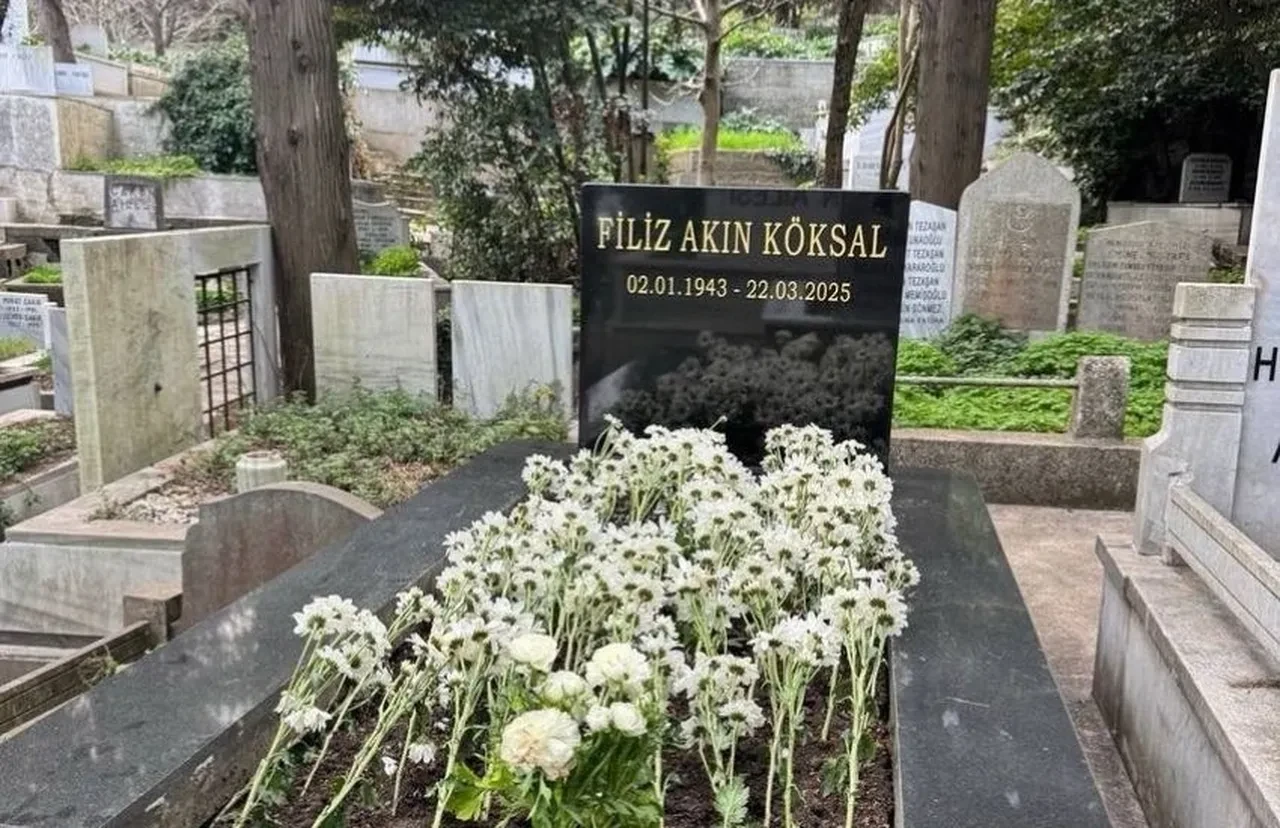 Filiz Akın'ın mezarlığının son hali ortaya çıktı 