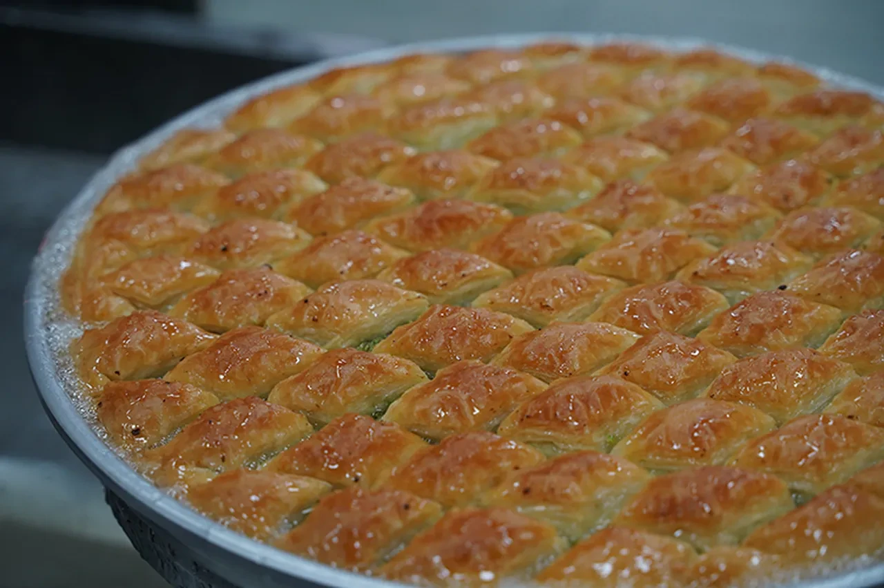 Gaziantepli ustadan ev baklavası tarihi!  Çıtır çıtır ses getiren 44 yıllık sırrı açıkladı