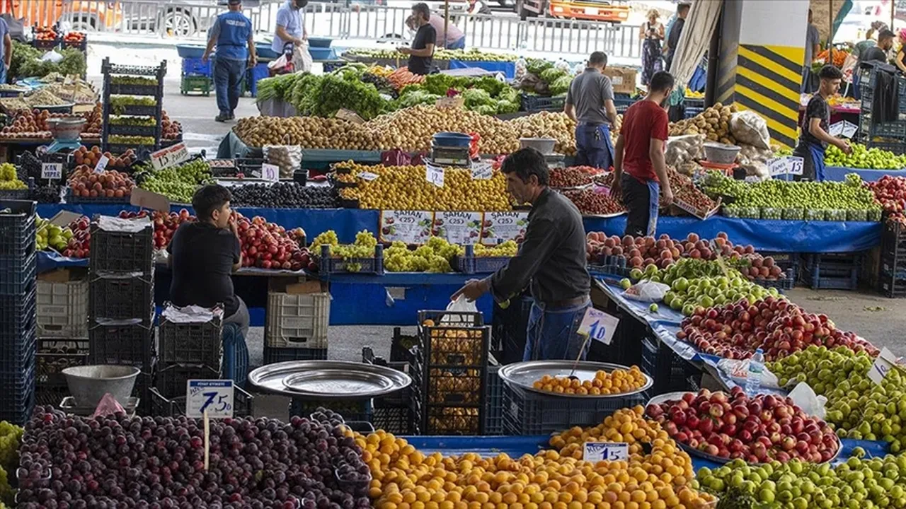 Mart ayının zam şampiyonu belli oldu! İşte Ramazan'da fiyatları en çok artan ve en çok azalan ürünler