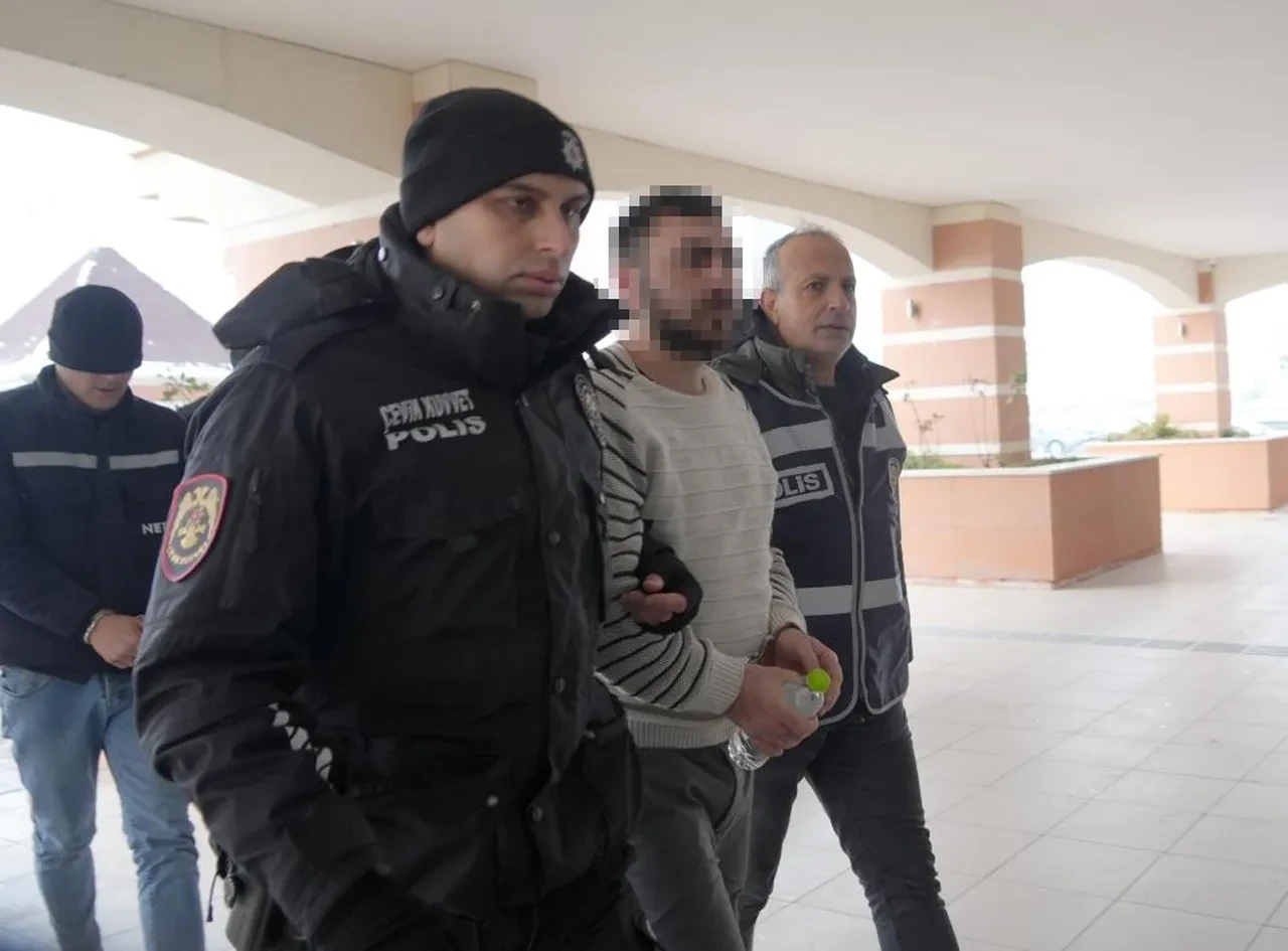 Mezarlıkta damatlarını kurşun yağmuruna tutmuşlardı! Sanıklara ceza yağdı