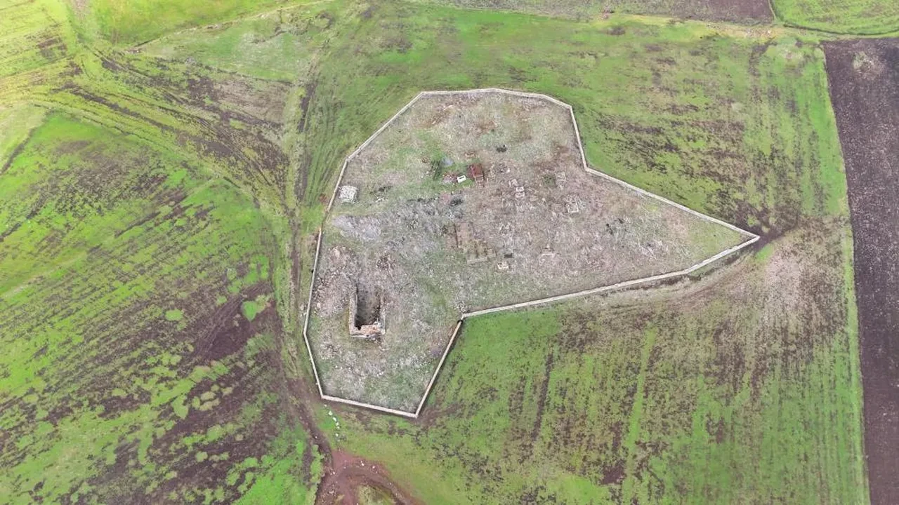 557 yıllık tarih yok oluyor: Hazır Baba Mescidi kaderine terk edildi