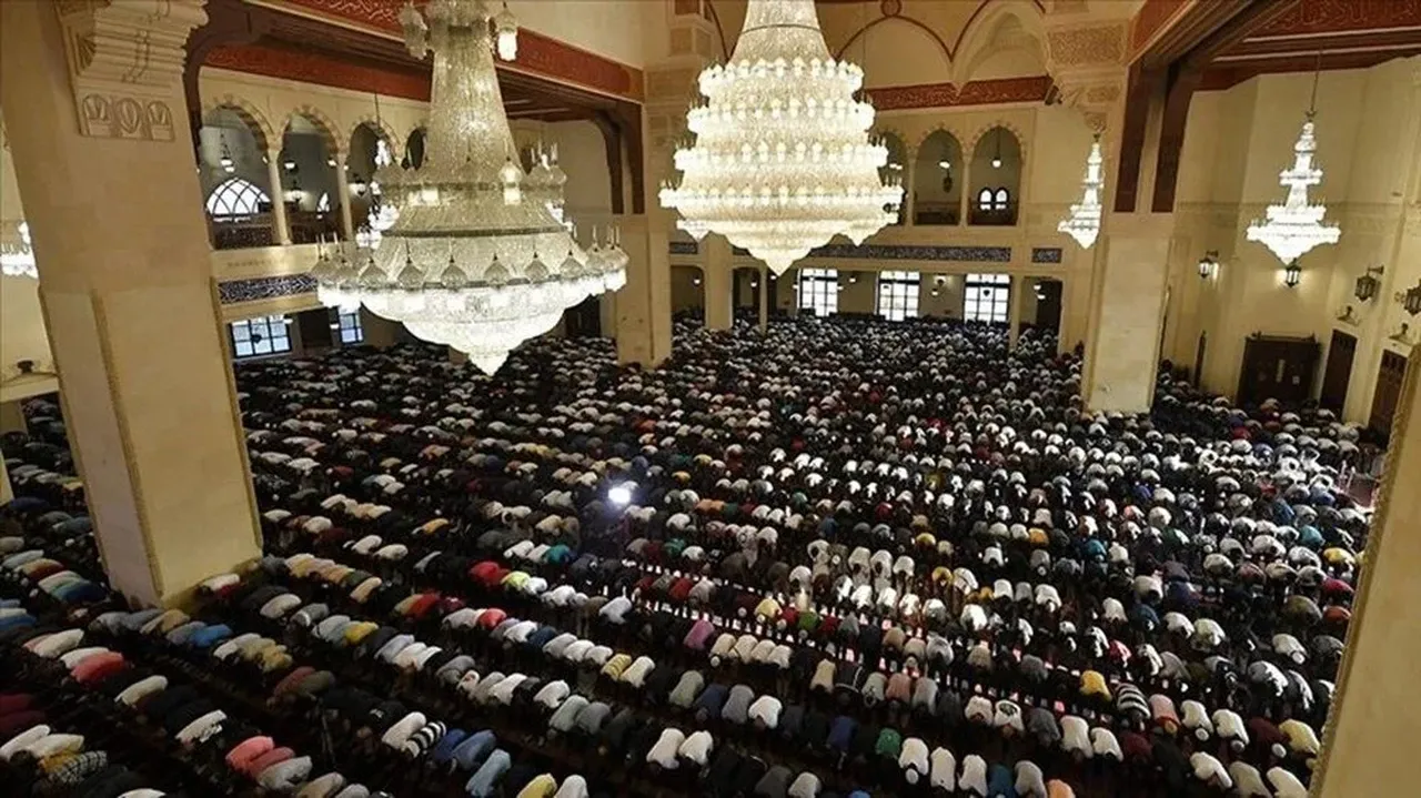 Adana’da bayram namazı 2025 saat kaçta? Ramazan Bayramı namazı saatleri